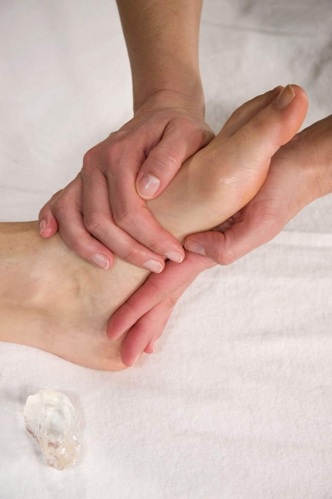 Dr. Phillip Forni Podiatrist Lapiplasty Bunion surgery trained , experienced surgeon Treating
